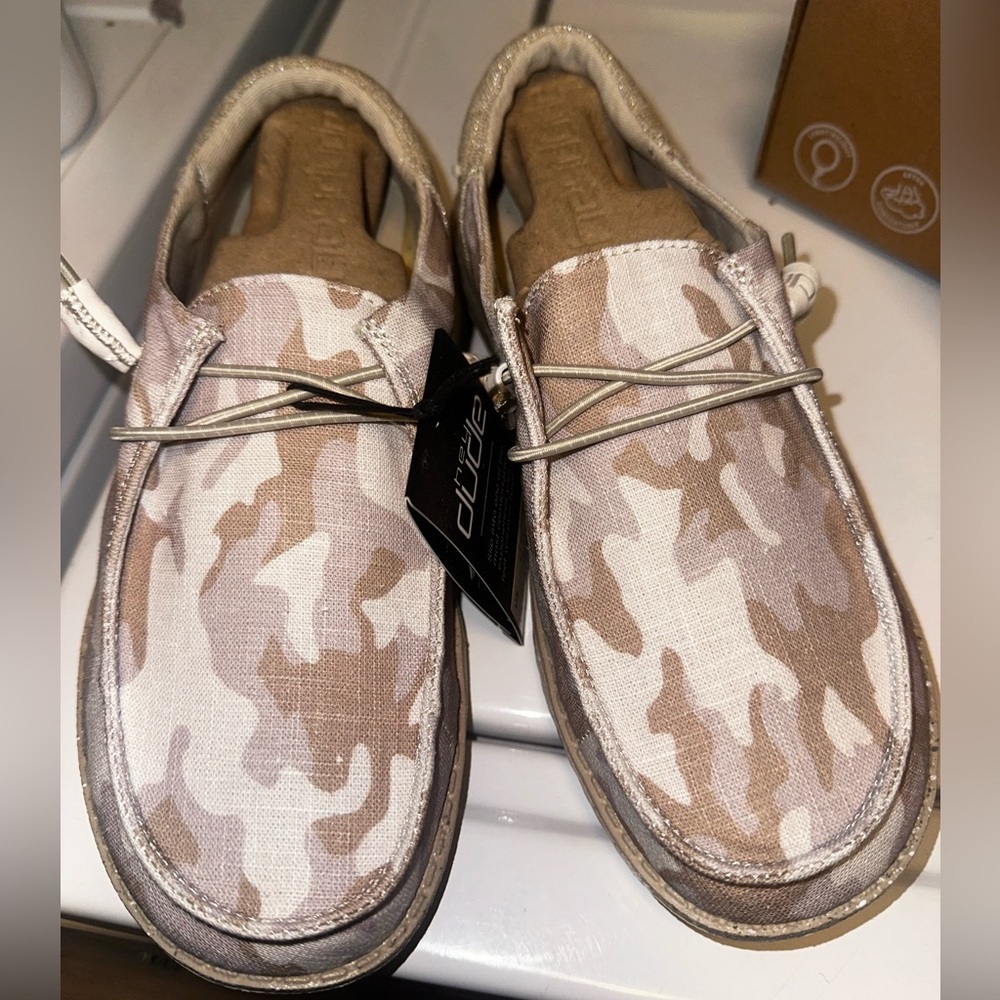 BRAND NEW white camo hey dudes